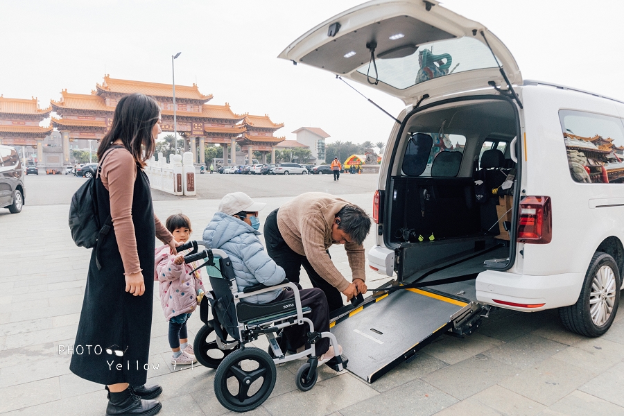 府城國際台灣包車